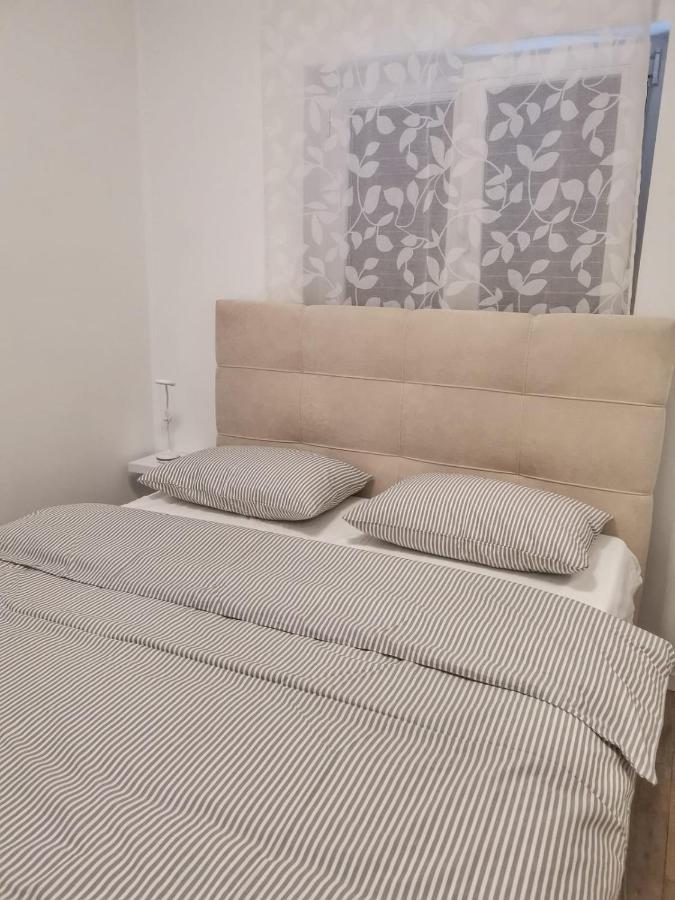 Studio Apartment "Brigita",Parking With Gate Рийека Екстериор снимка