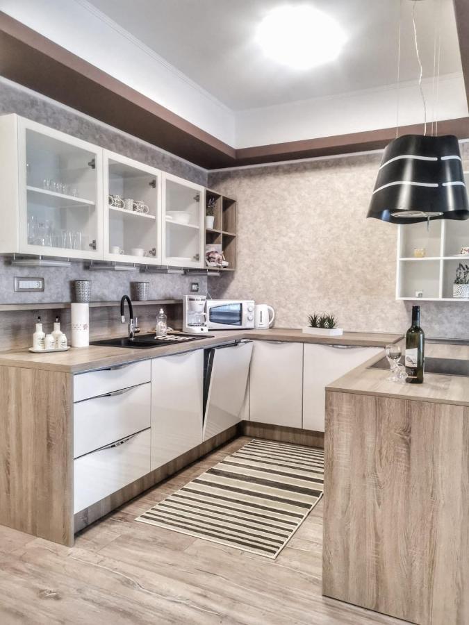 Studio Apartment "Brigita",Parking With Gate Рийека Екстериор снимка