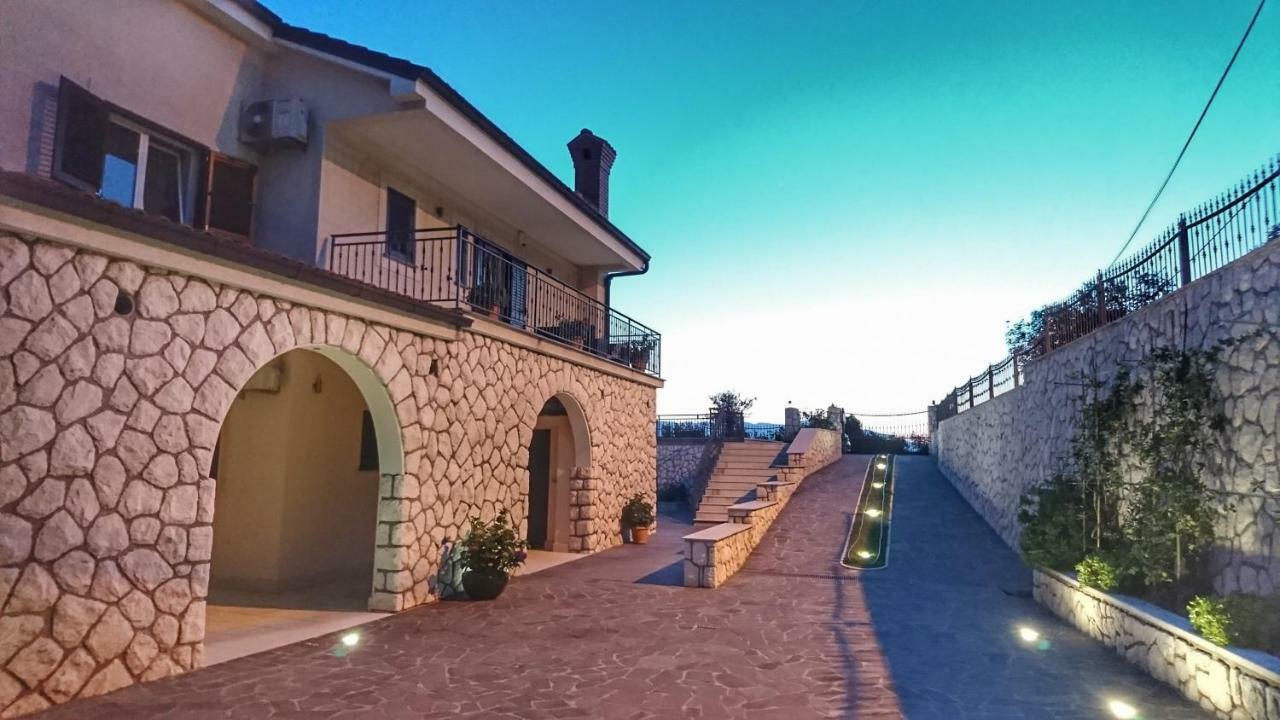 Studio Apartment "Brigita",Parking With Gate Рийека Екстериор снимка